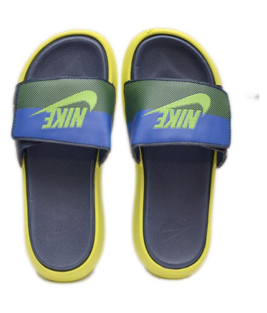 nike flip flops blue