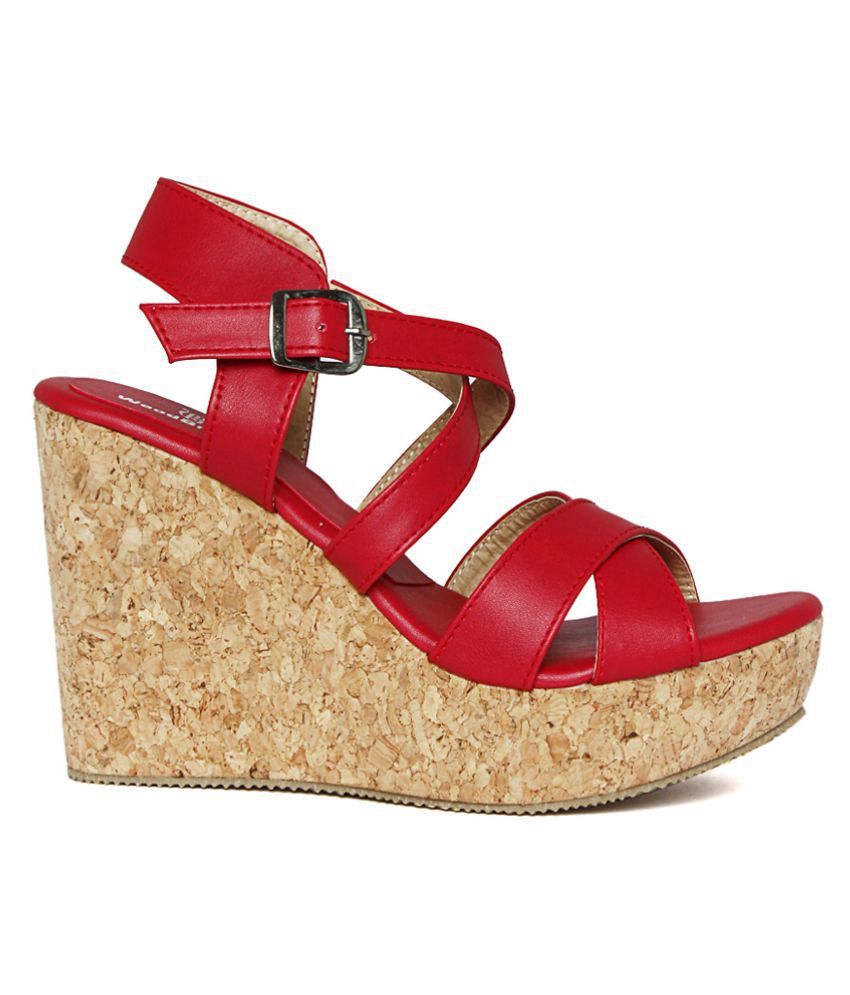 red wedges size 3