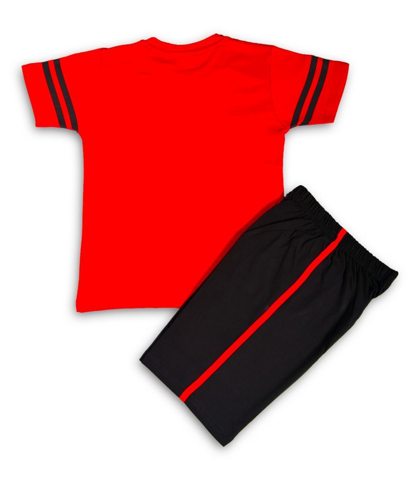 red t shirt black pant