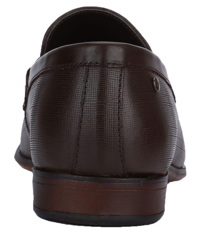 red tape brown loafers online