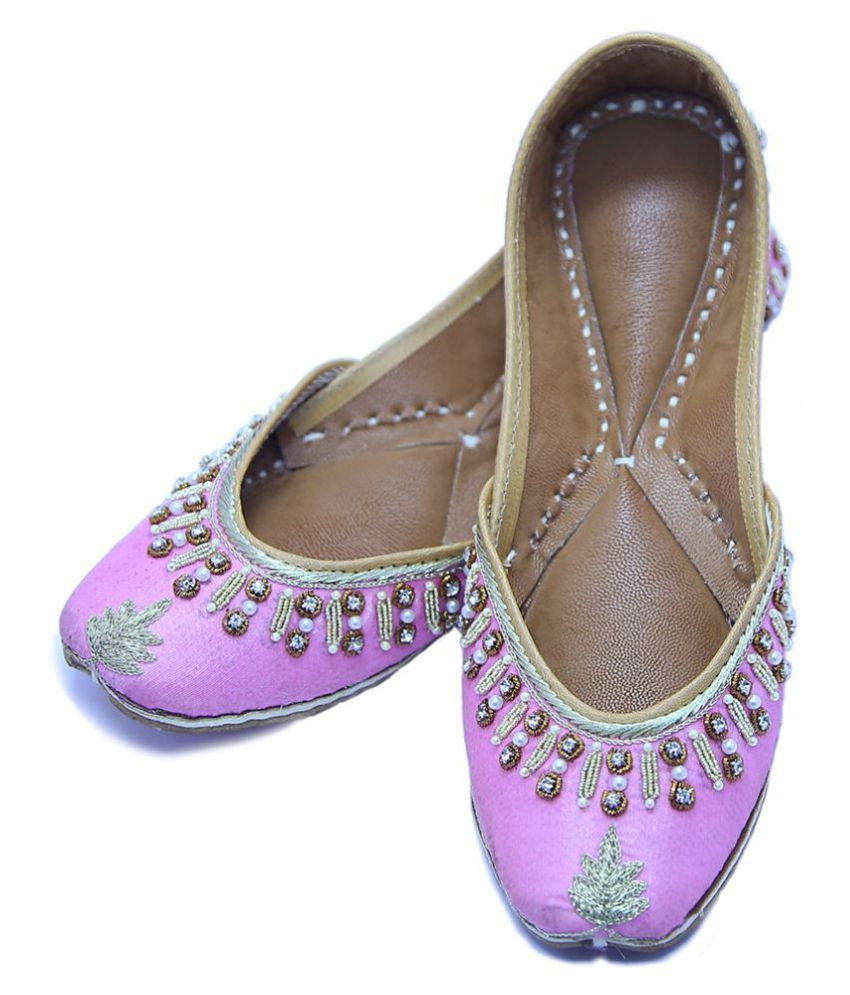 ethnic footwear for women's