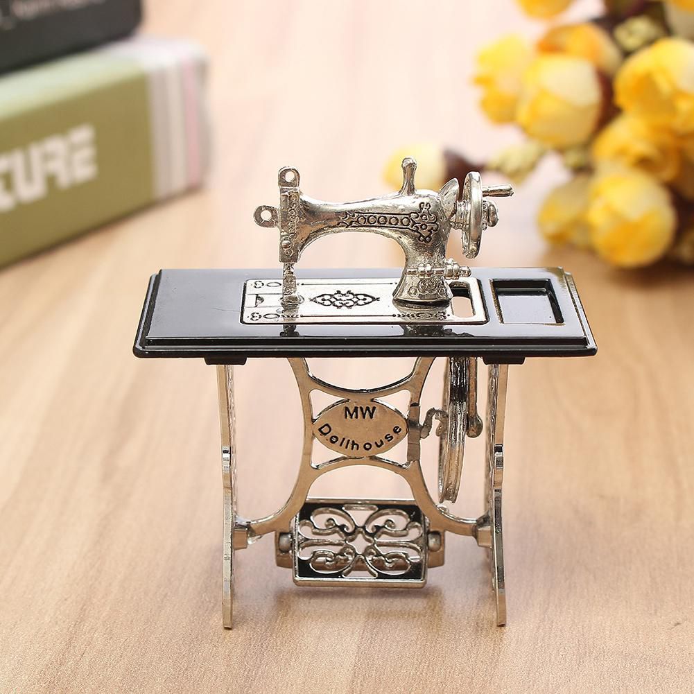 Vintage Sewing Machine 1:12 Scale Dollhouse Miniature for Kids Children Christmas Gift SXFSE Dollhouse Decoration Accessories 