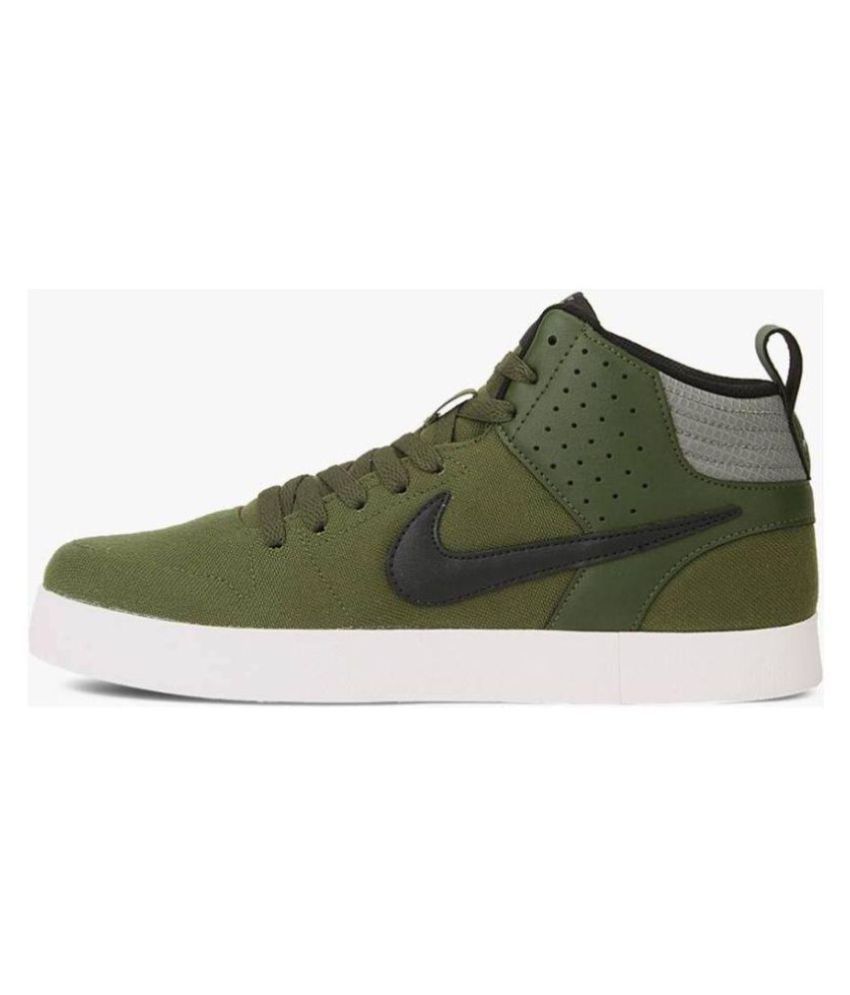 mens green nike sneakers
