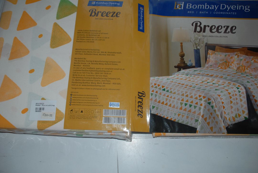 bombay dyeing cotton double bedsheet with 2 pillow covers