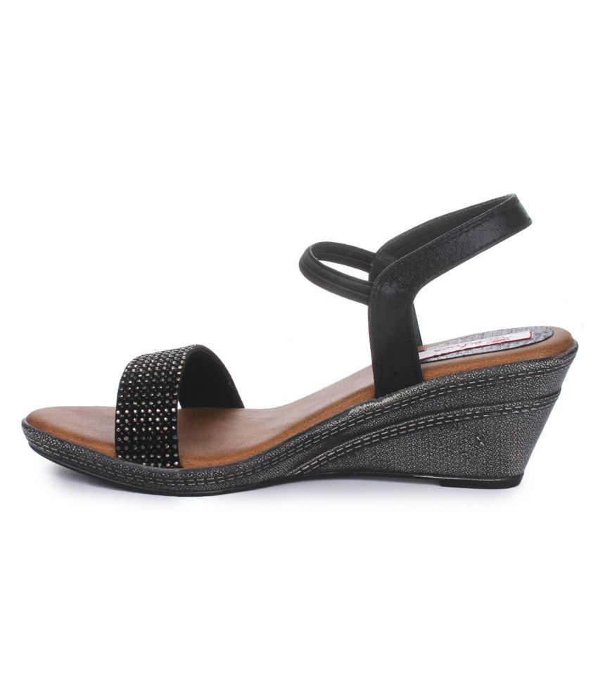 short black wedge heels