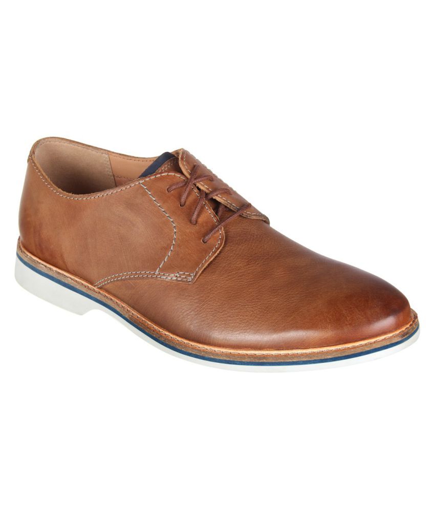 clarks brown casual shoes