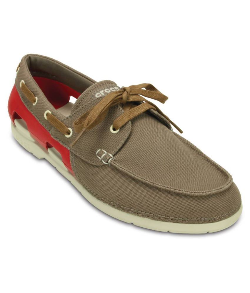 crocs beach boat shoes