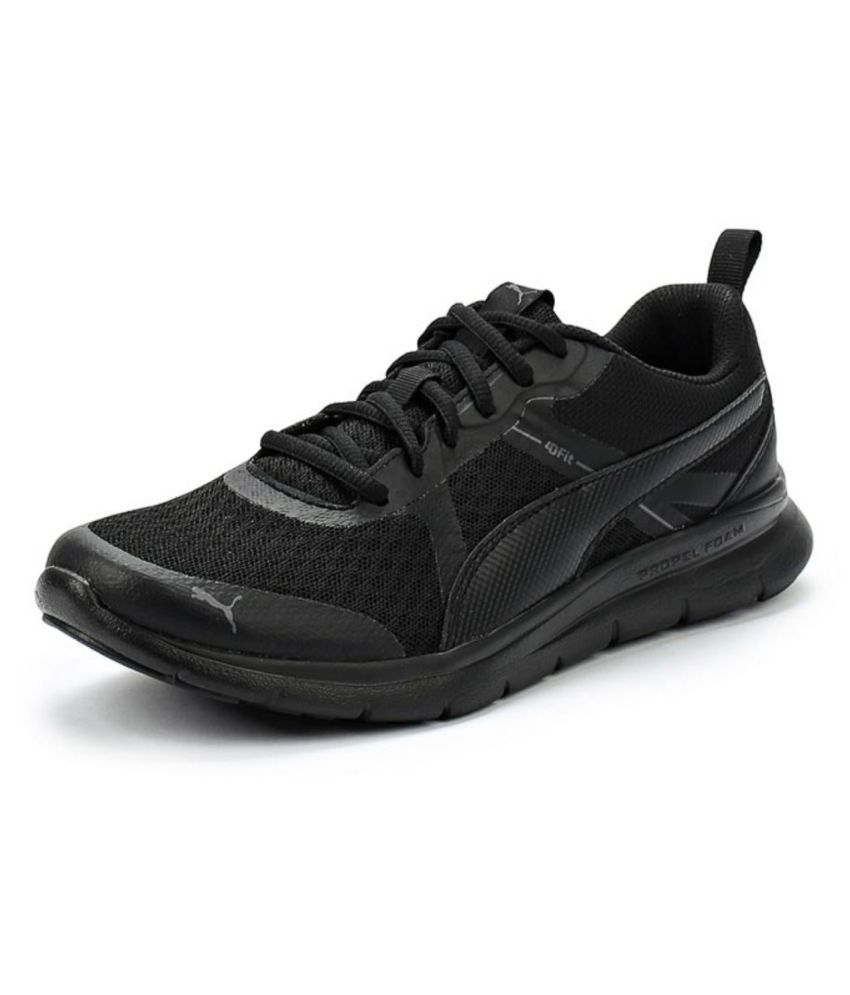 black flex essential running shoes