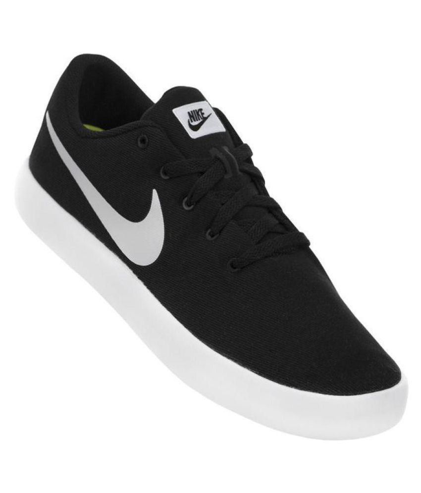 nike men's essentialist casual shoe