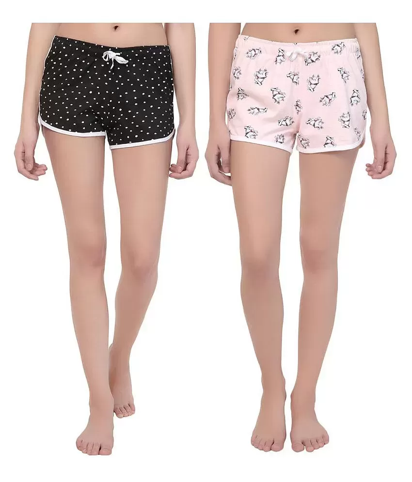 Buy online Red Cotton Hot Pants from Skirts & Shorts for Women by Fashion  Flavor for ₹1290 at 14% off | 2024 Limeroad.com