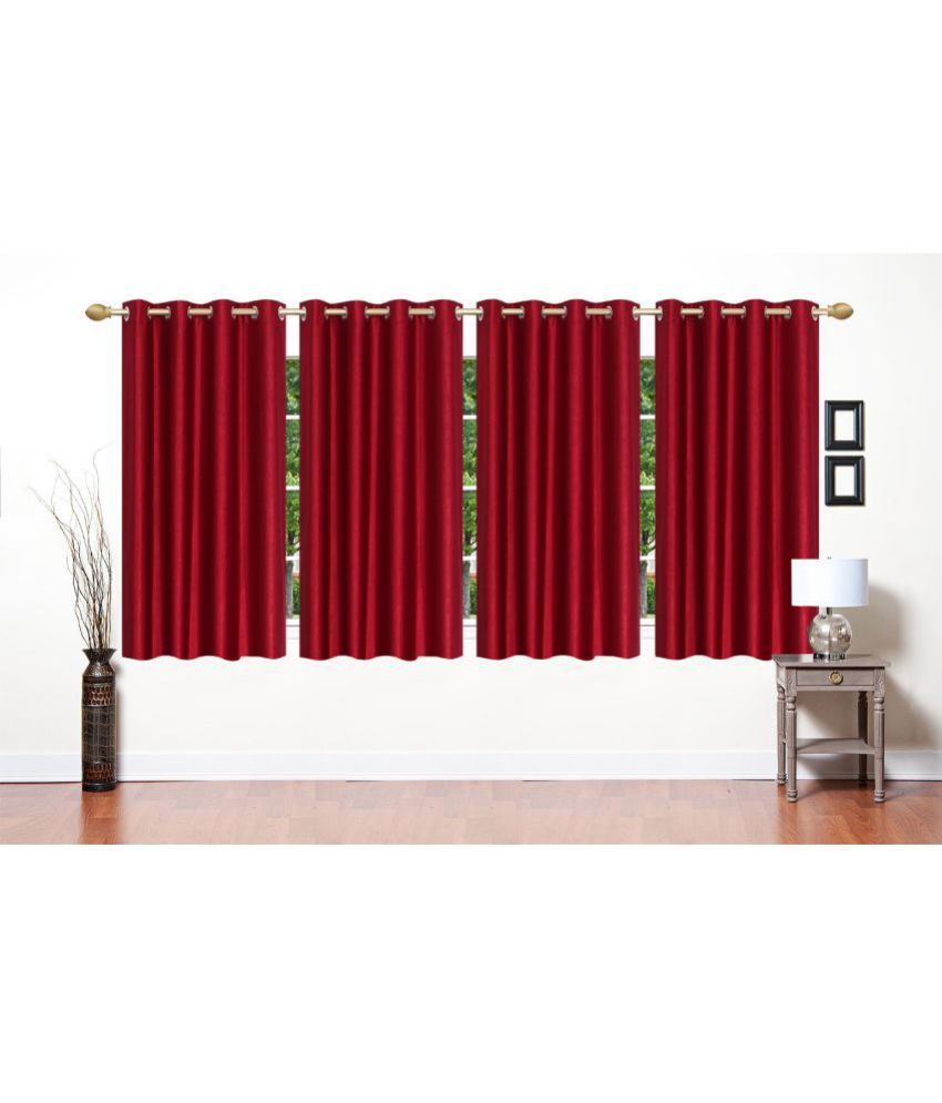     			Stella Creations Set of 4 Window Blackout Eyelet Polyester Curtains Maroon