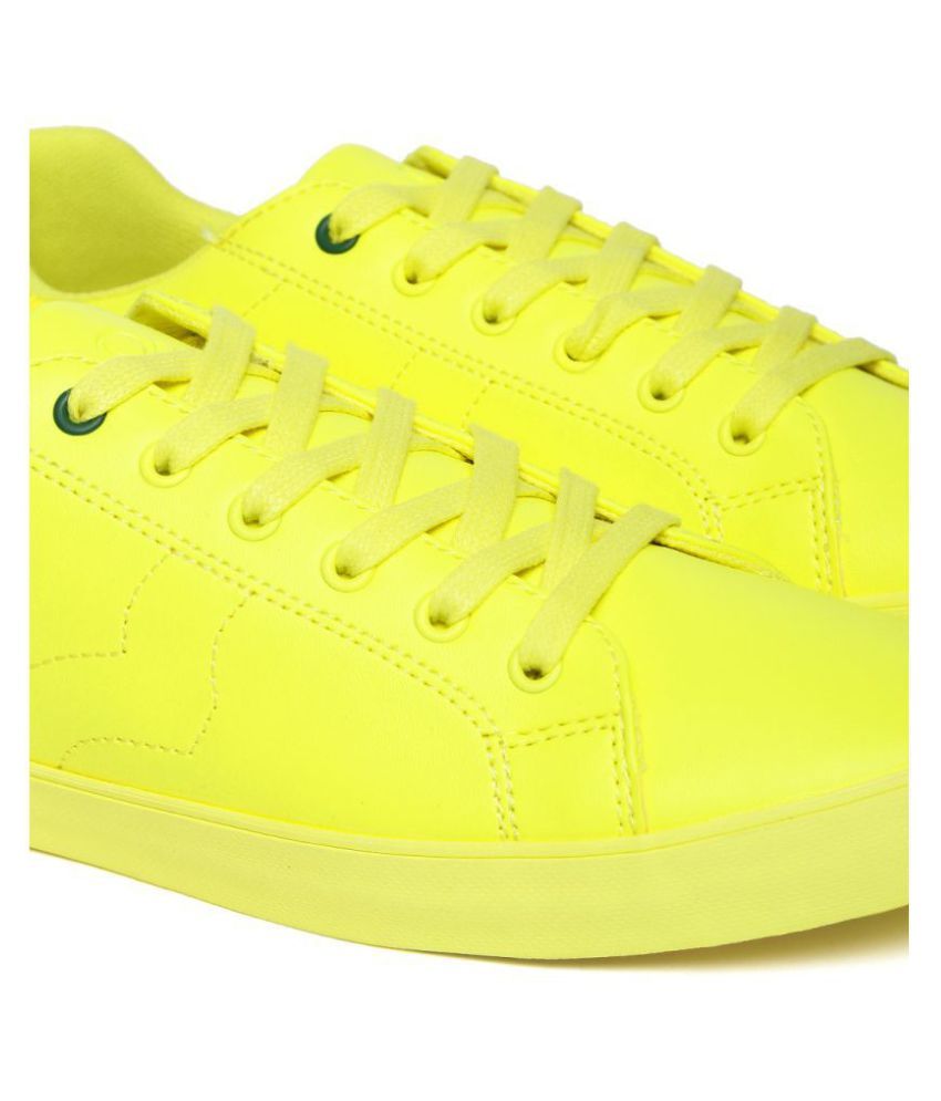 ucb yellow shoes