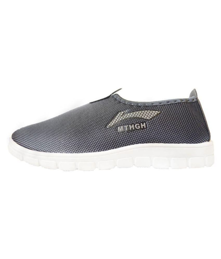 lightweight flexible sneakers