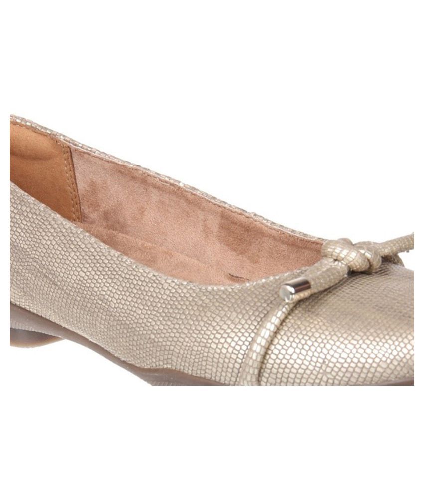 clarks artisan ballerina