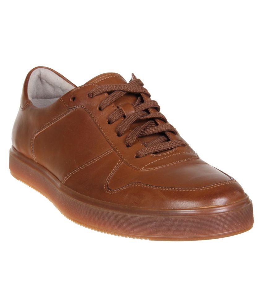 clarks sneakers brown
