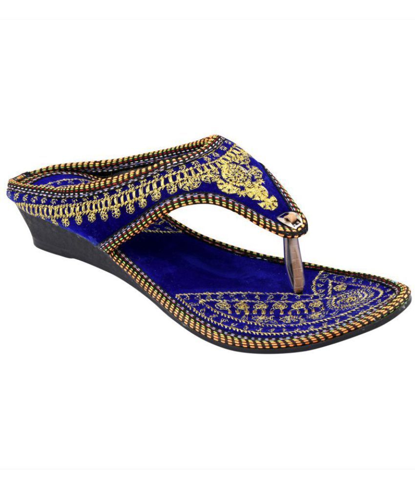 ethnic footwear for women's