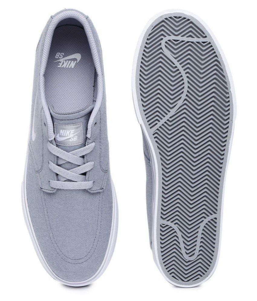 nike grey casual shoes