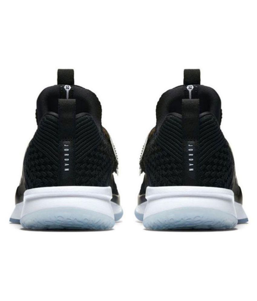 nike black training shoes