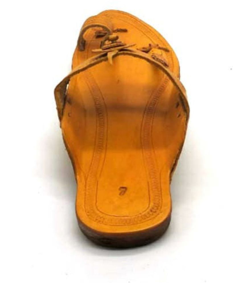 tan chappals