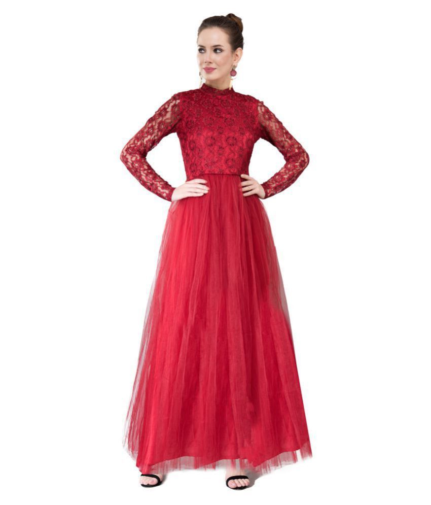 white and maroon gown