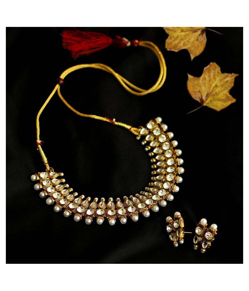     			Priyaasi - Gold Brass Necklace Set ( Pack of 1 )