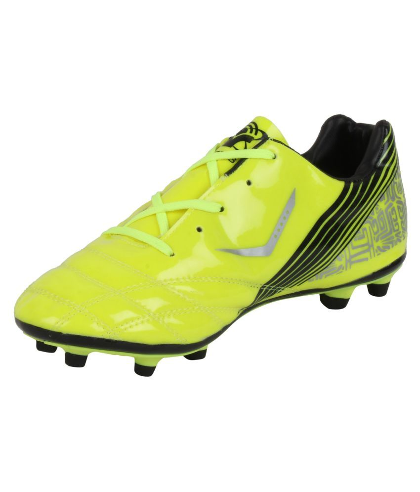 vicky football shoes price