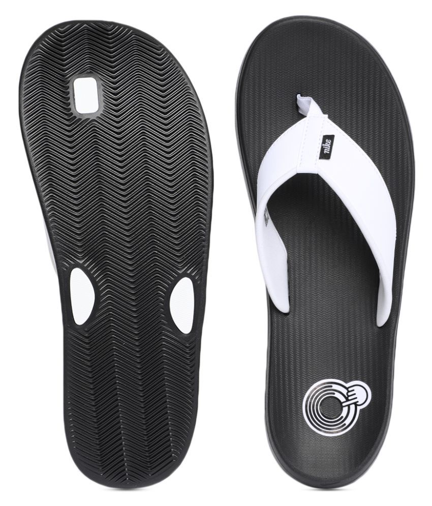 white nike flip flops