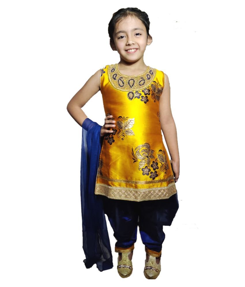 girl photo in suit salwar