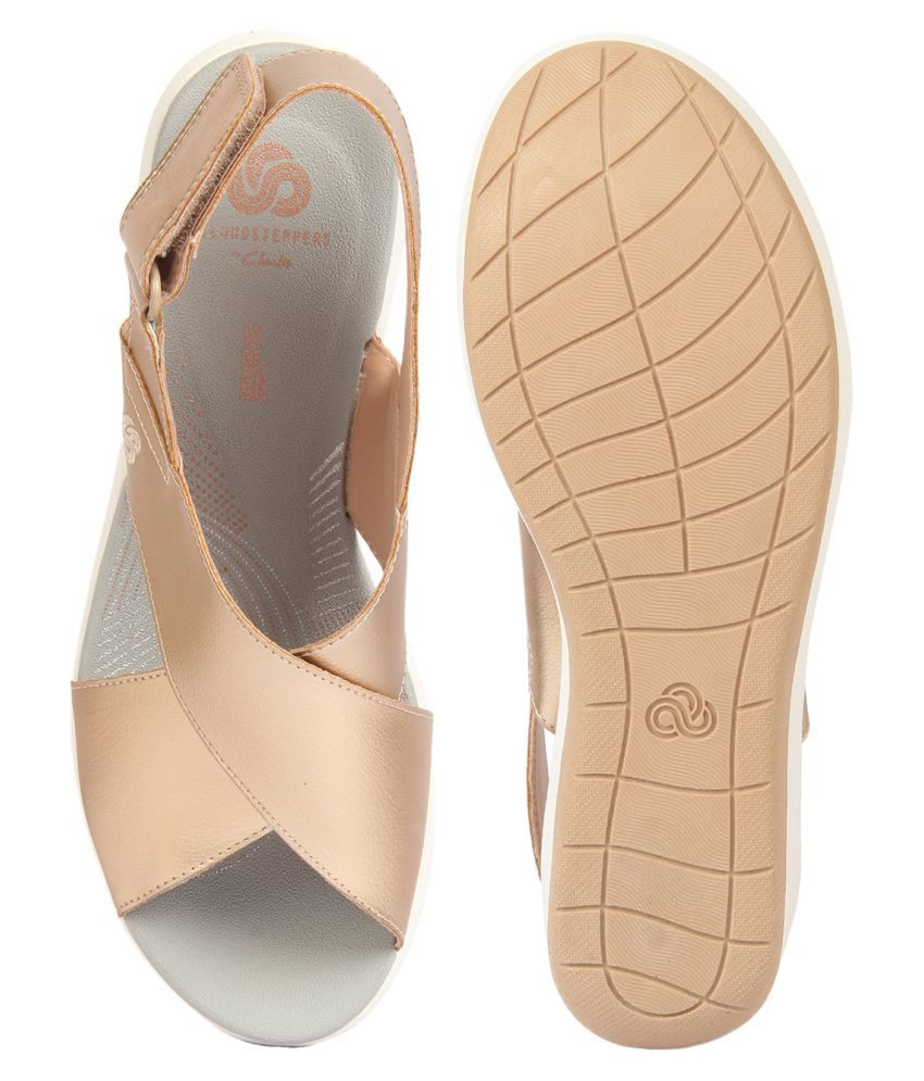 clarks gold heels