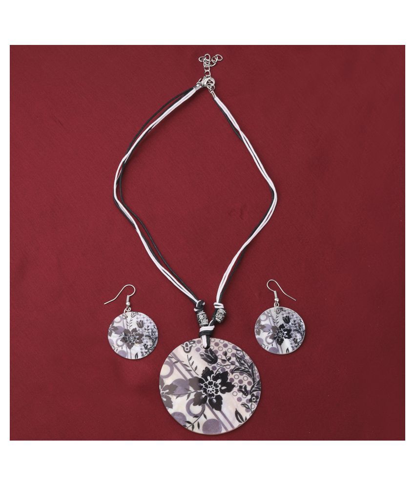     			SILVER SHINE Party Wear Stylish Designe Round Pendant Set For Women Girl