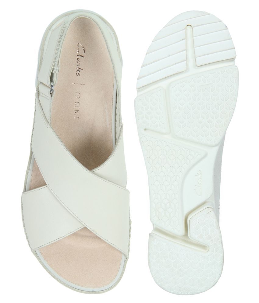 clarks summer flats