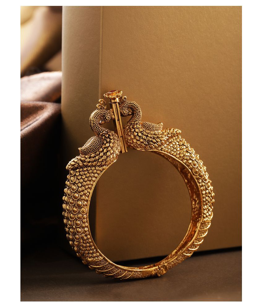 Featured image of post Peacock Design Bangles In Gold / Only at malabar gold &amp; diamonds.
