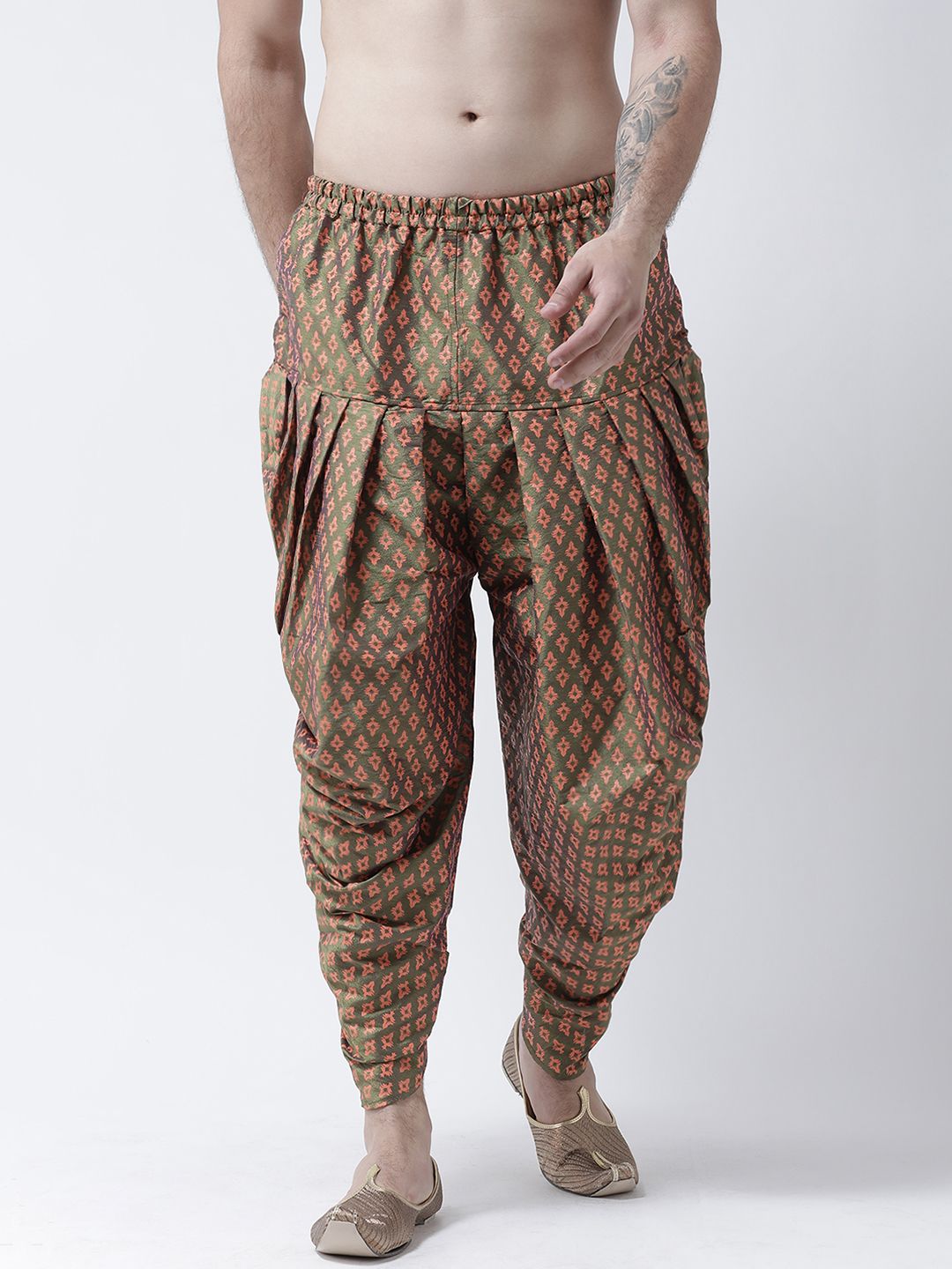     			Deyann Green Dhoti