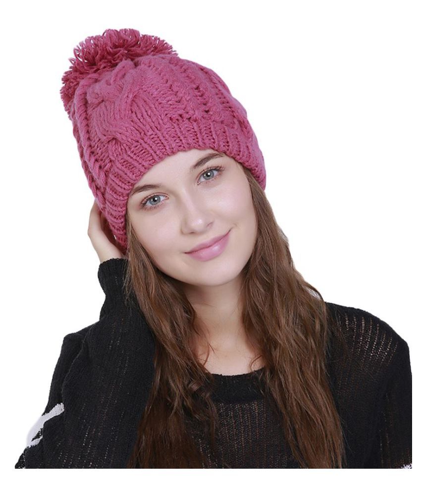 ball on top of winter hat