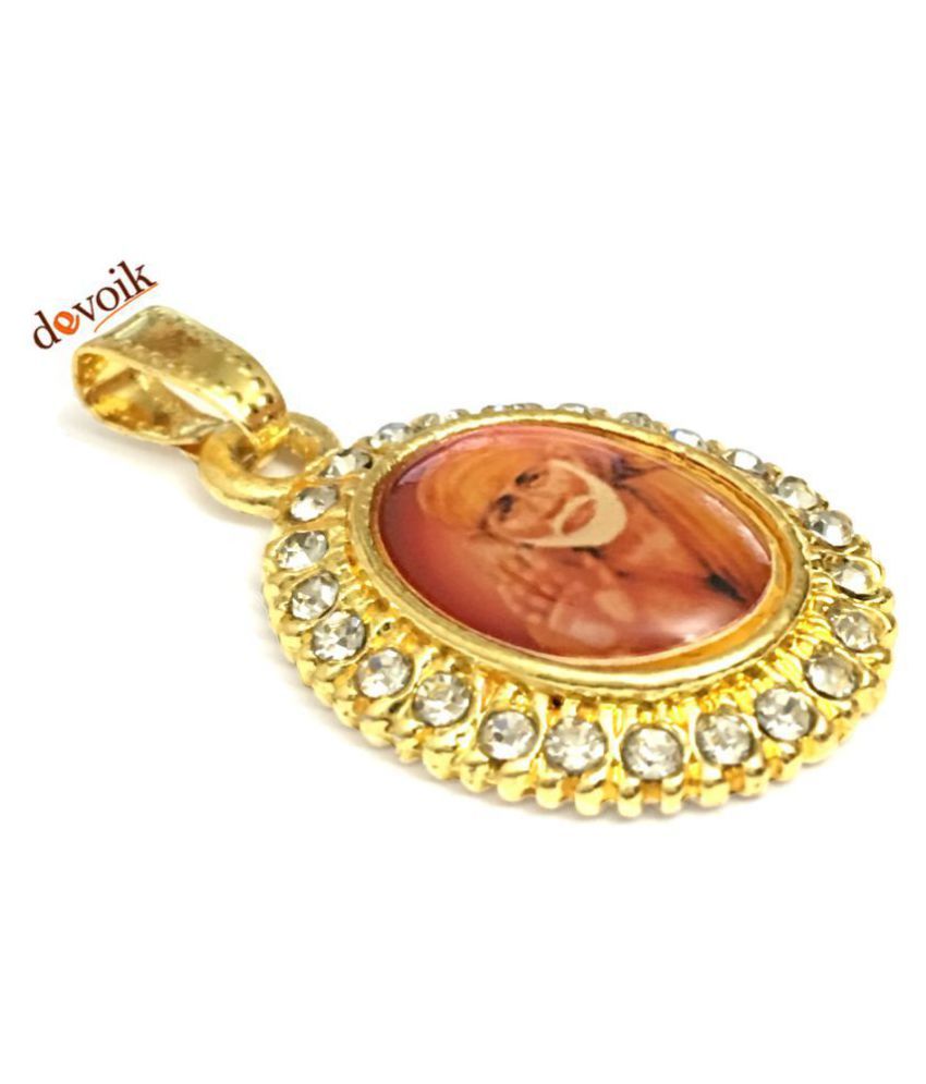     			Devoik Handmade Gold Plated Sai Baba Ji Locket Stone Studded God Pendant (Saibaba Key Chain, Key Ring, Sai Nath Pendants 79, Lockets, Religious, Gods Bhagwan Photo, Energized, Oval Kawach, Jewel, Charm Ornament)