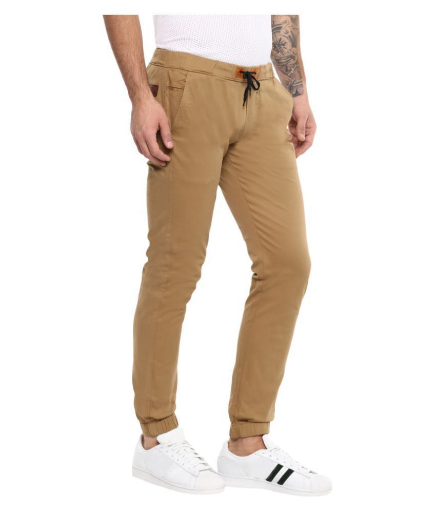 khaki joggers style