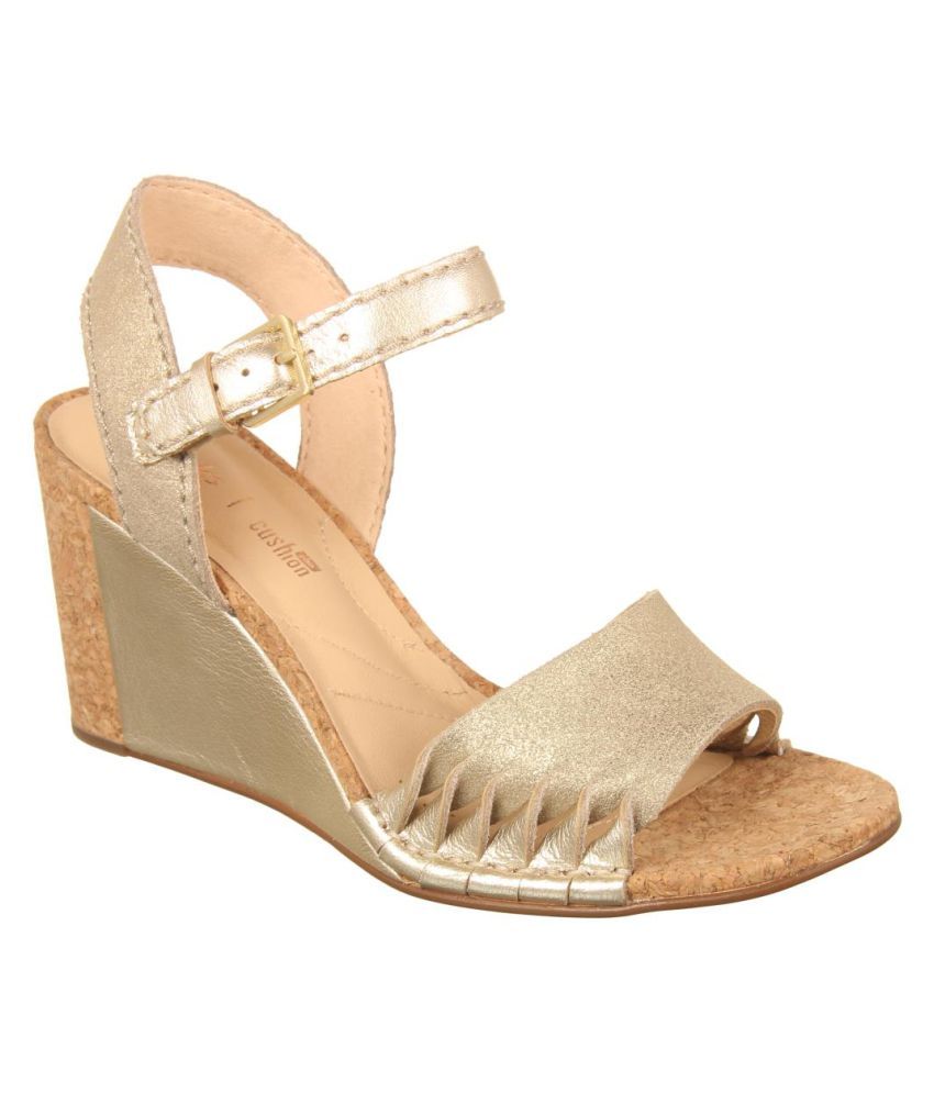 clarks gold heels