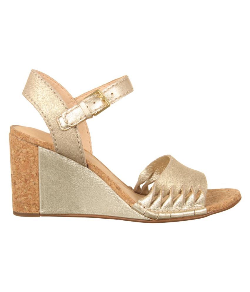 clarks gold heels