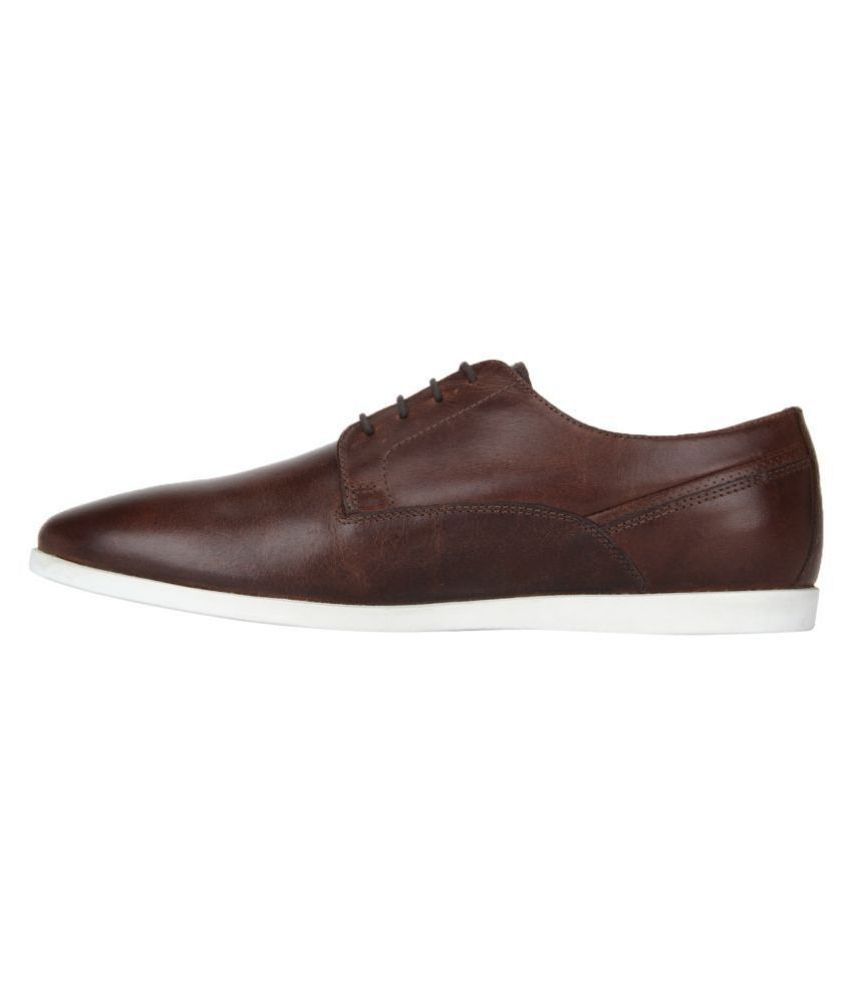 red tape brown leather sneakers
