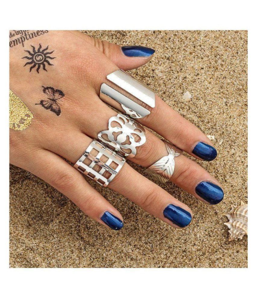 Stripes Present Set Of 4 Ring Set For Girls And Women Silver Gold