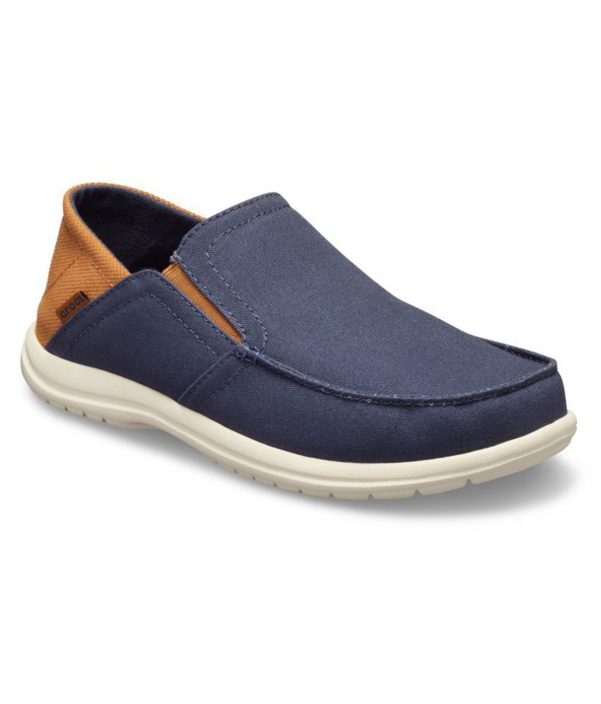 navy mens crocs