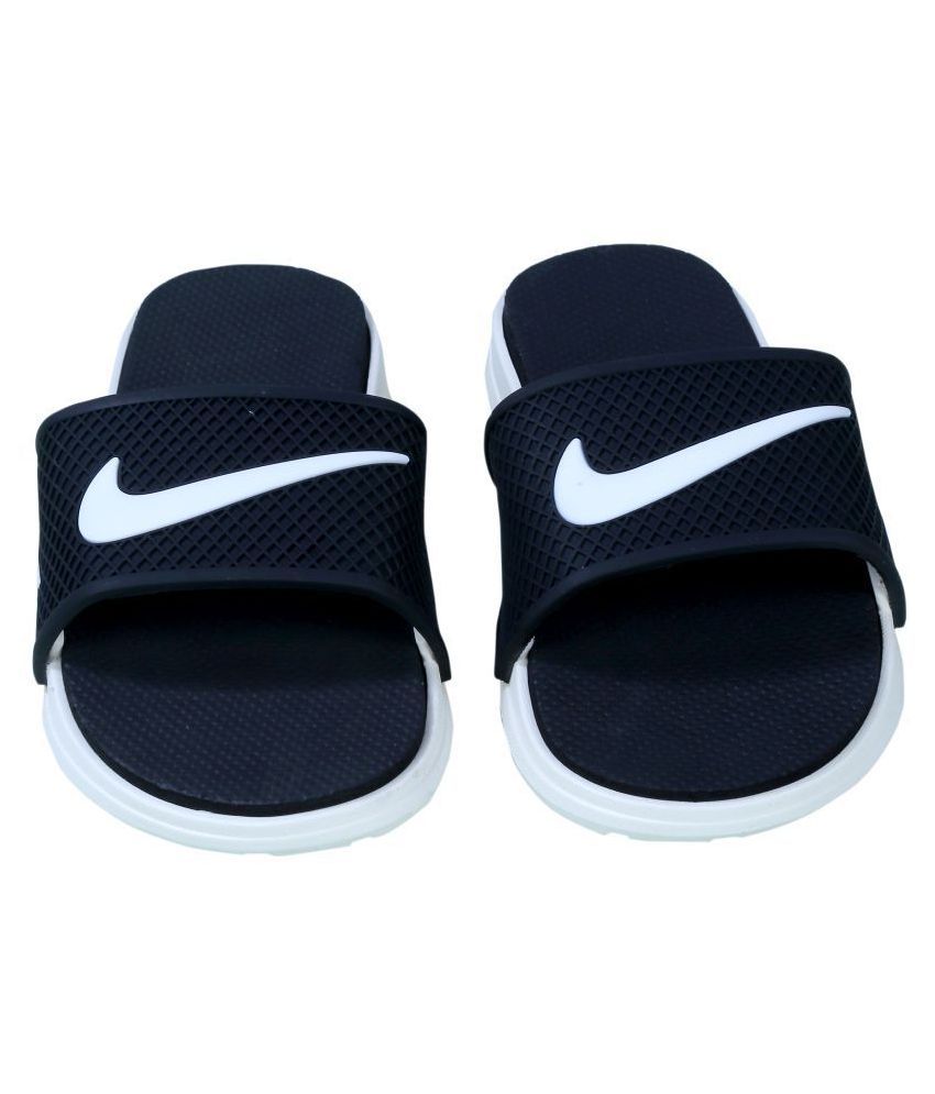 do nike flip flops run small