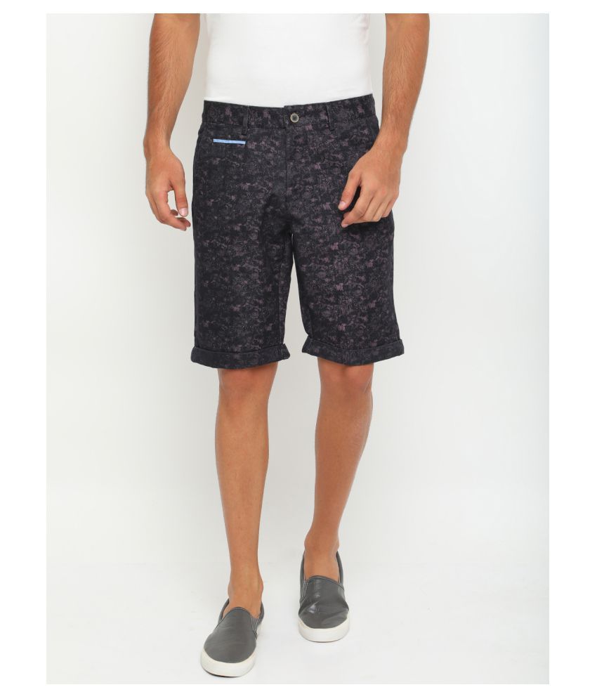 maroon cargo shorts