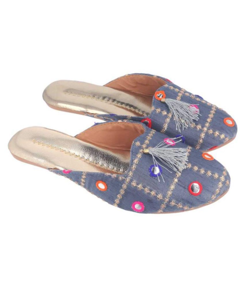 ethnic footwear for women's