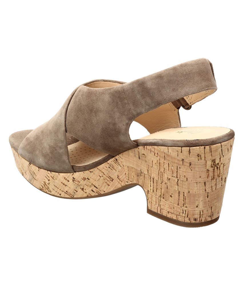 green wedge heel shoes