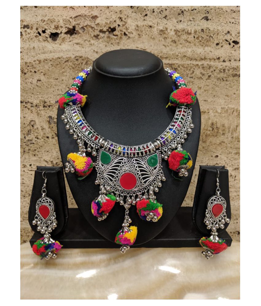 Digital Dress Room Alloy Multi Color Collar Traditional Silver Plated Necklaces Set
