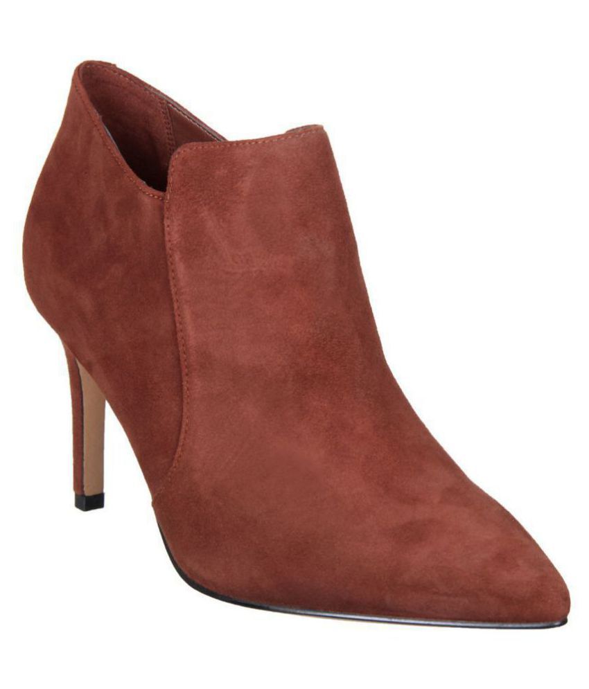 clarks tan booties