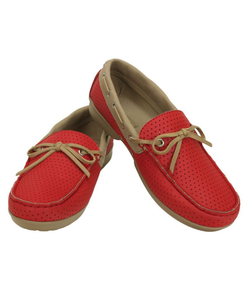 Crocs Red Casual Shoes Relaxed Fit Price in India- Buy Crocs Red Casual ...