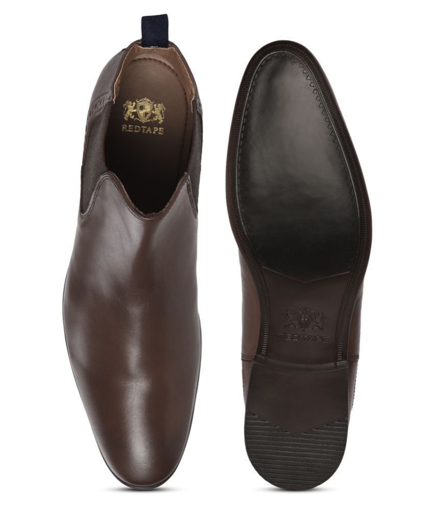 red tape chelsea boots in brown leather