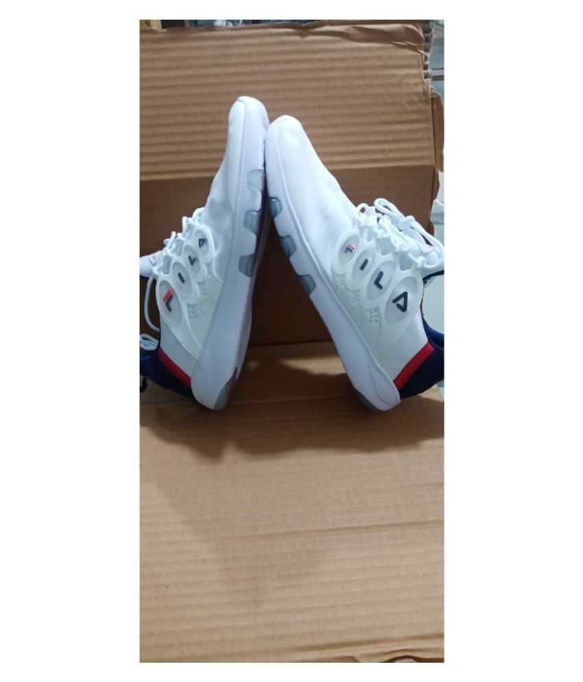 fila casual white shoes